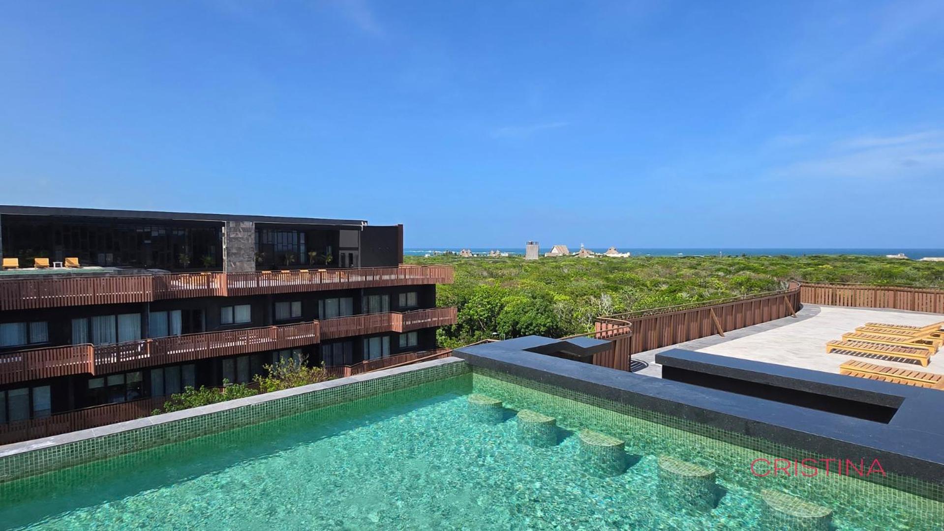 With Private Jacuzzi, Rooftop Pools & Free Club Appartement *