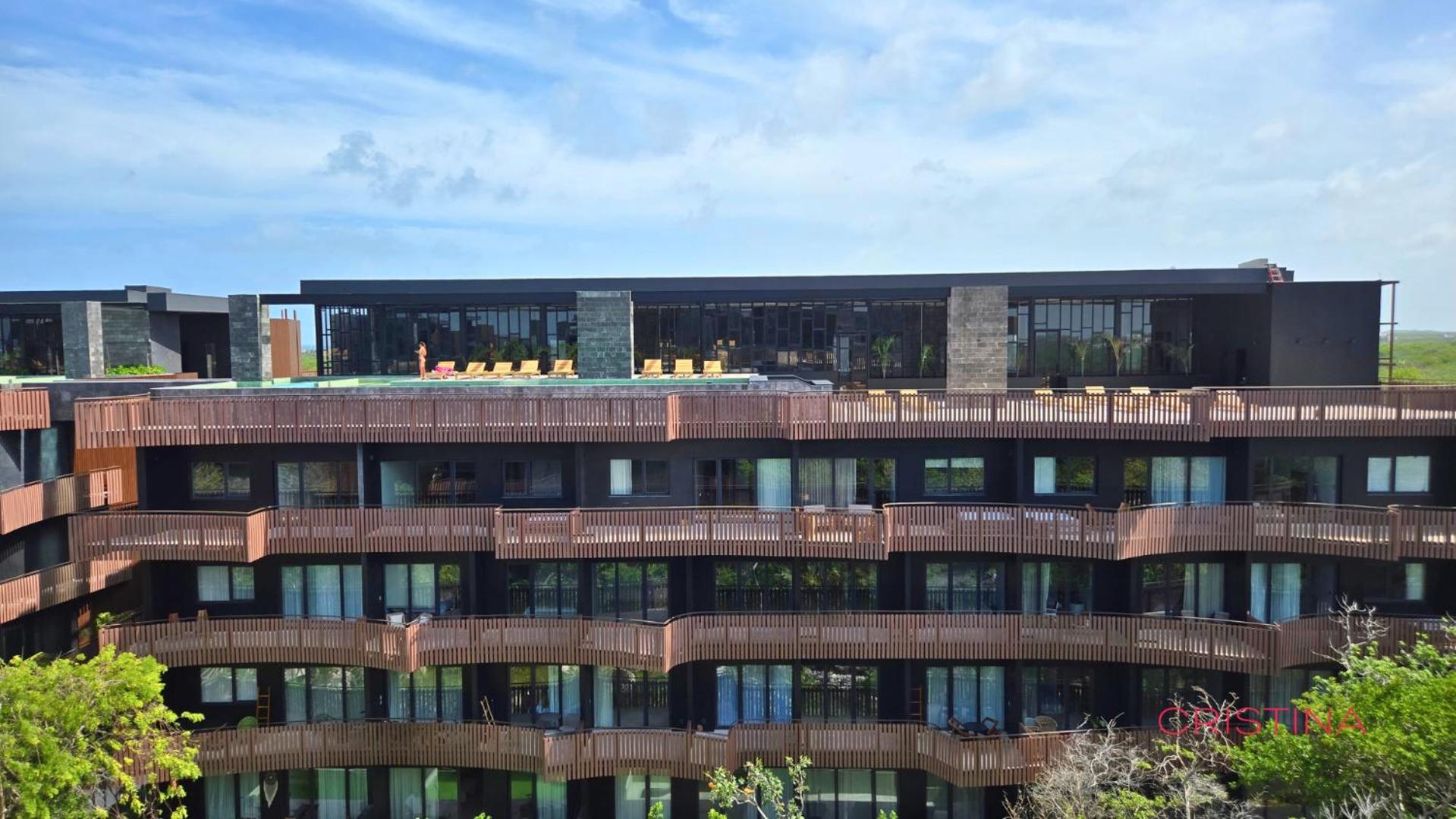 With Private Jacuzzi, Rooftop Pools & Free Club