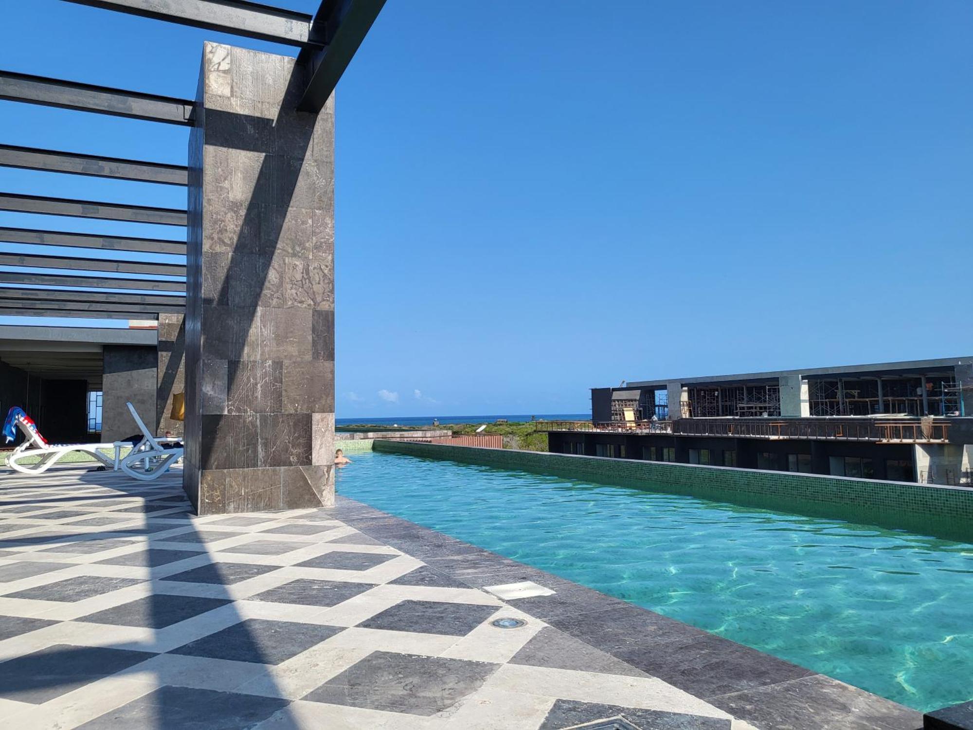 Apartment With Private Jacuzzi & Free Beach Club Apartment