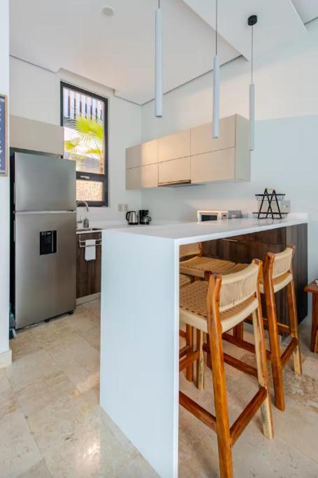 Apartment With Private Jacuzzi & Free Beach Club Apartment *