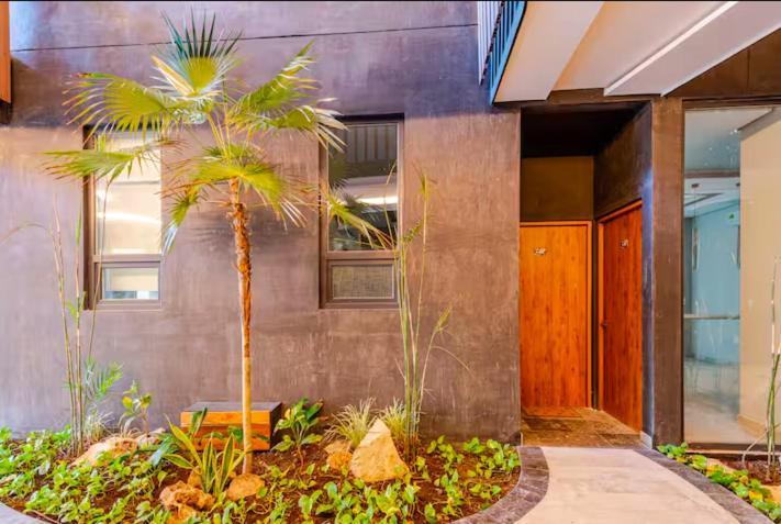 Apartment With Private Jacuzzi & Free Beach Club Apartment